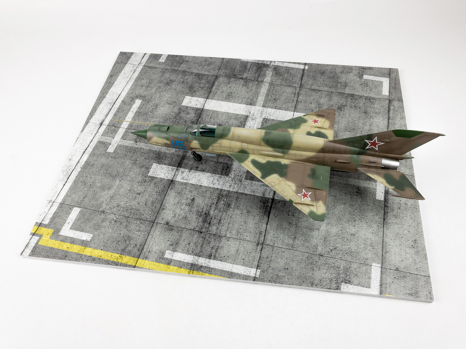 Modern NATO Airfield Type 8 380x320mm